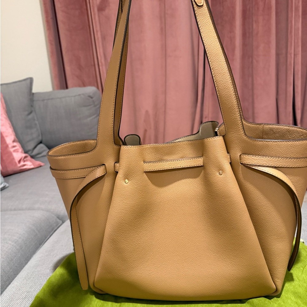 Authentic Tory Burch Romy Pebbled Tote - Picture 6 of 14